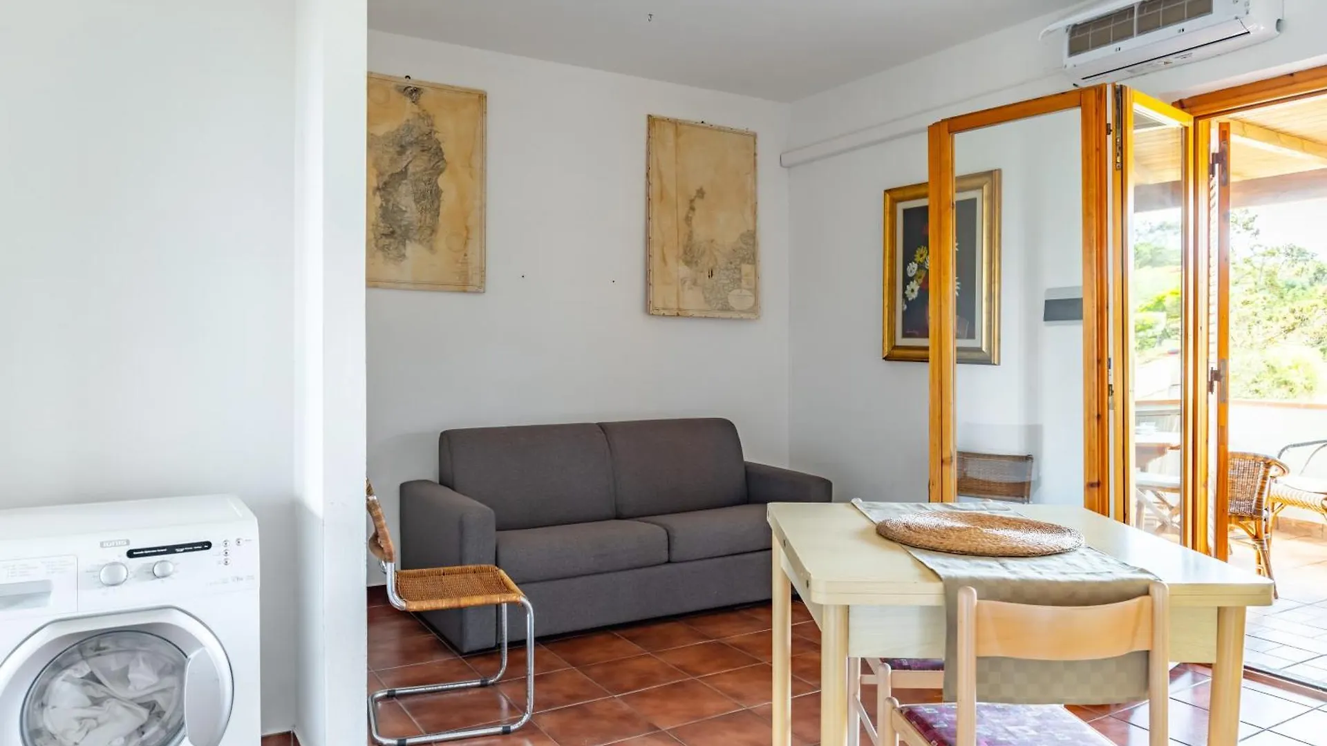 Stintino Lovely Apt Near Pelosa Beach W Parking! 0*,  Italy